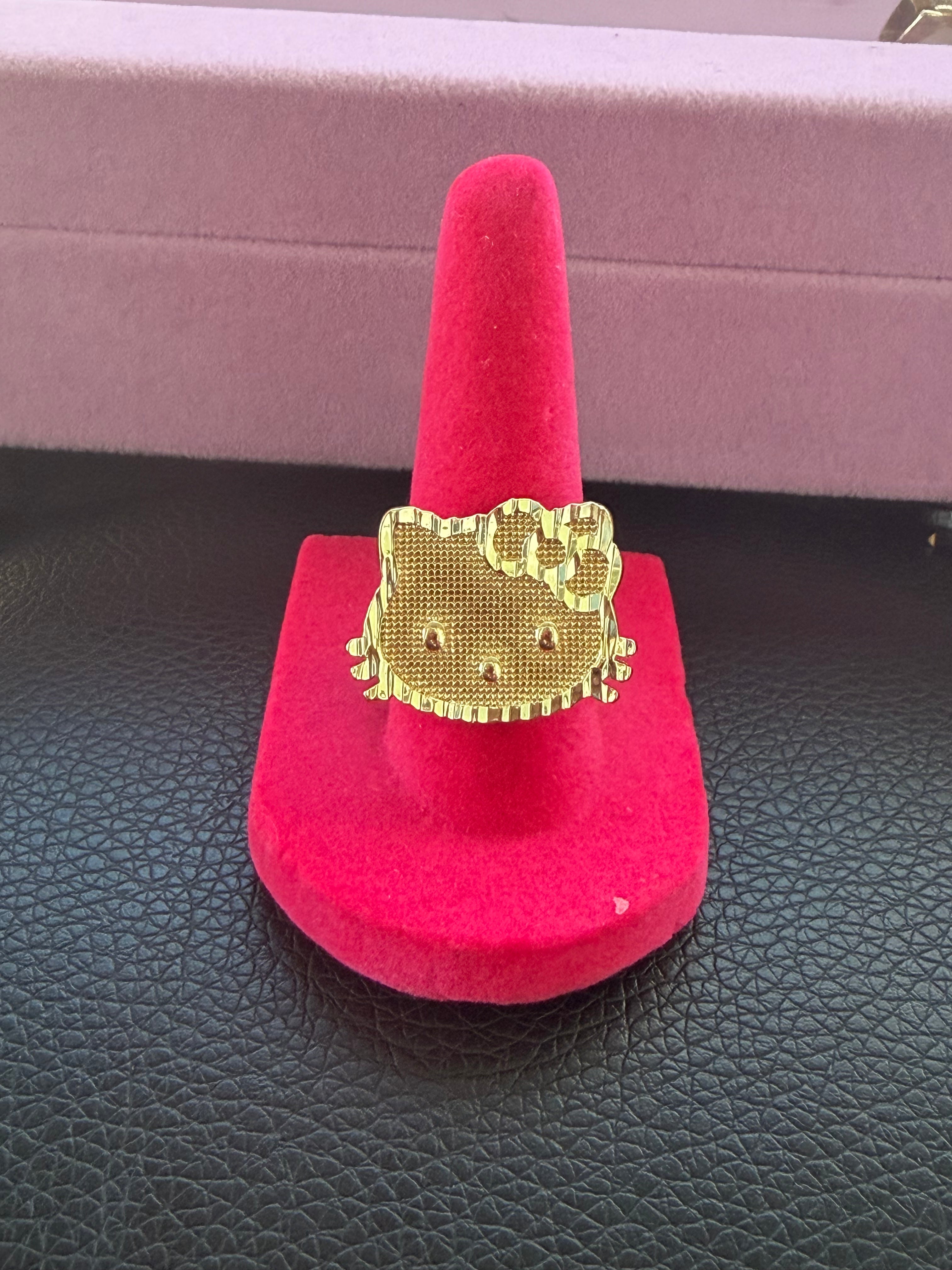 🎀 Hello Kitty Statement Ring